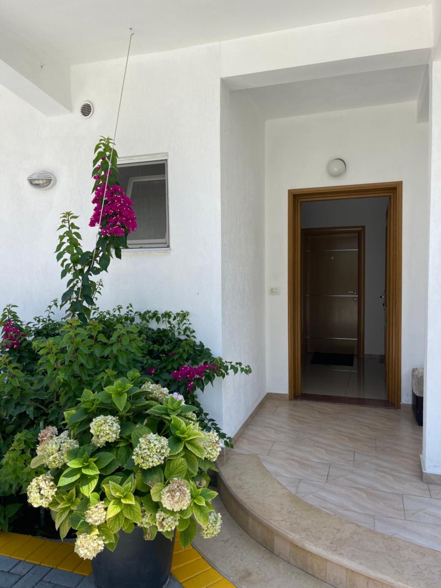 Guest House Lionel Durrës 외부 사진