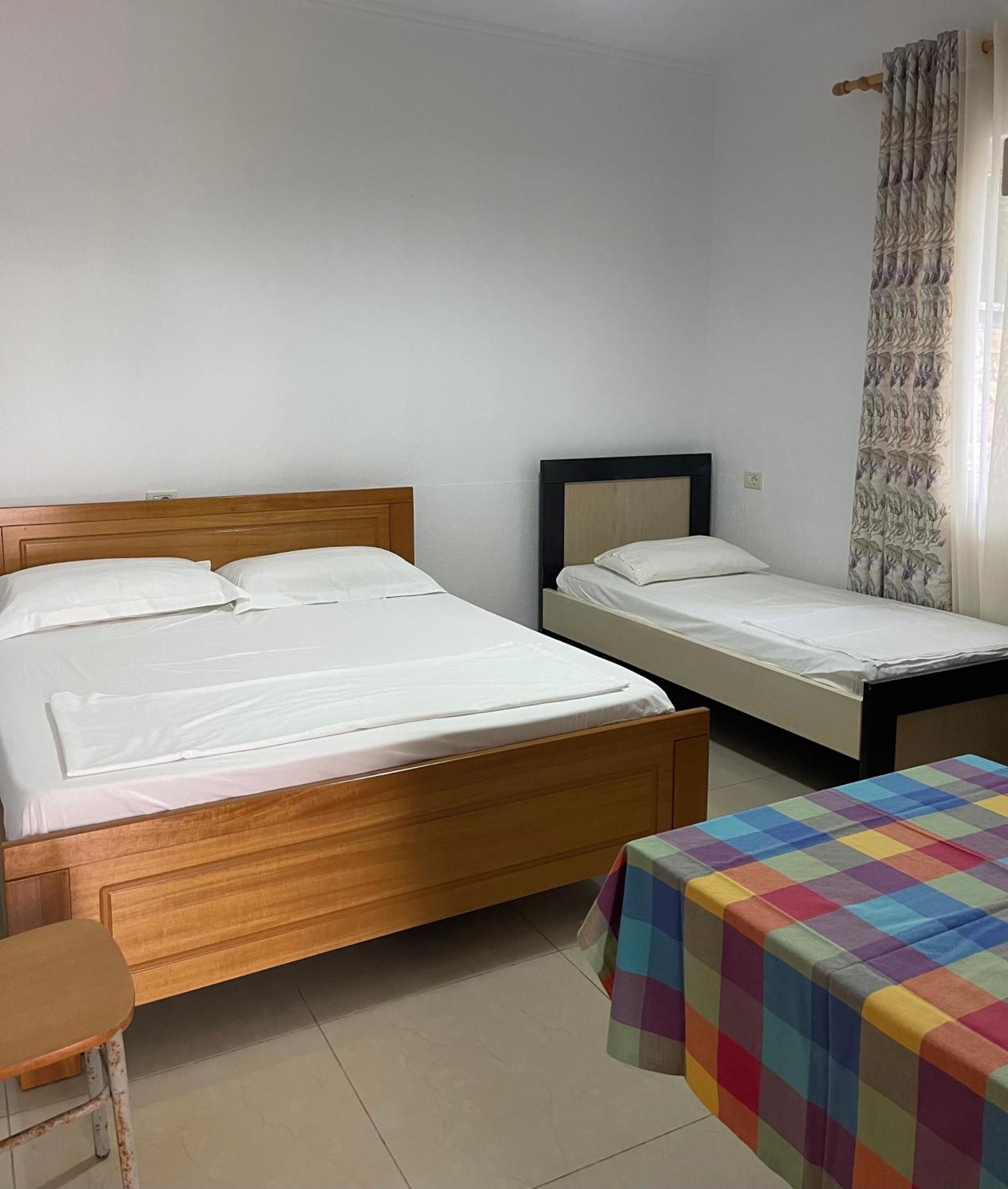 Guest House Lionel Durrës 외부 사진